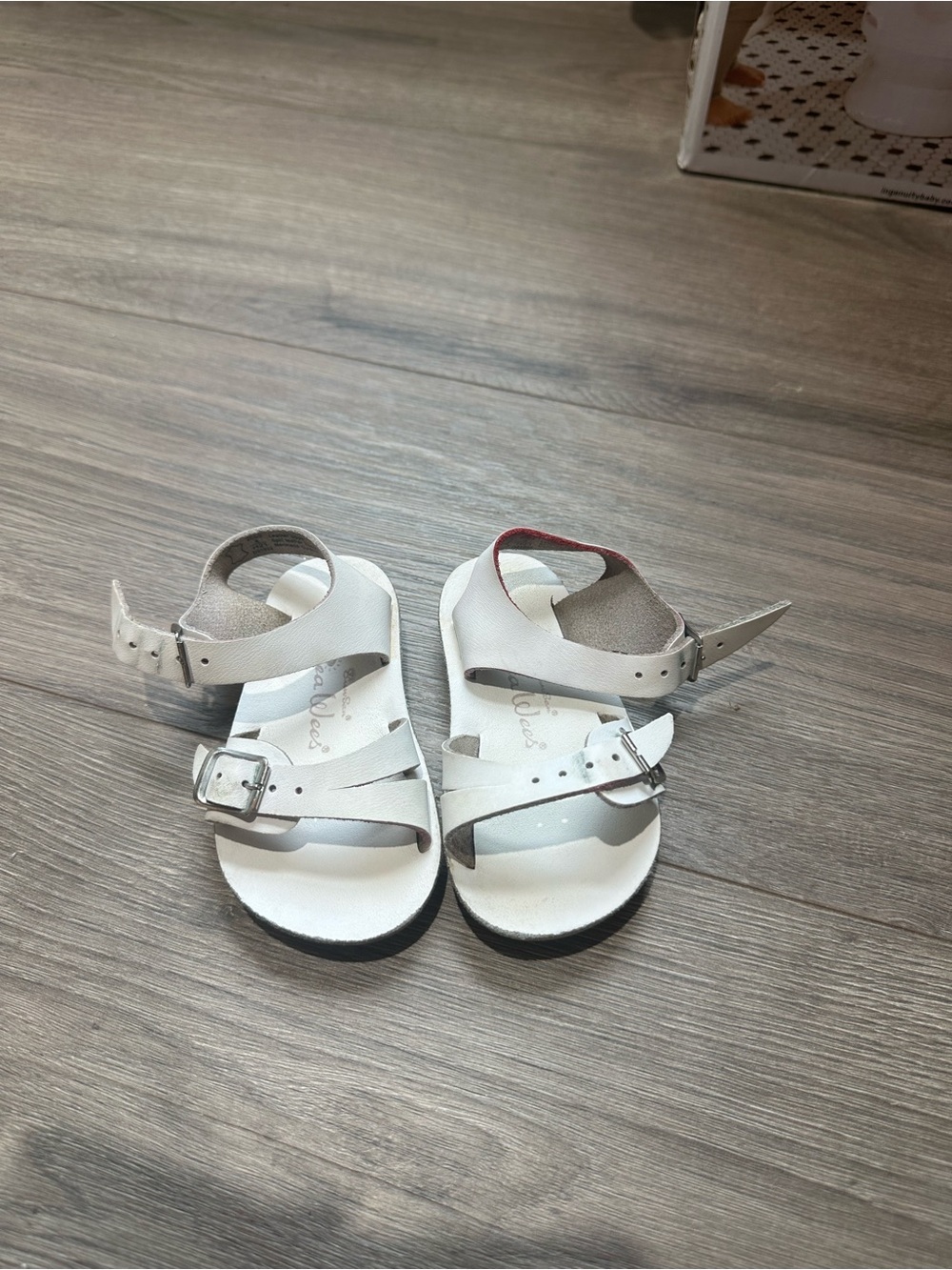 White Sun San Sea Wees Adjustable Buckle Girls' Sandals with Secure Ankle Strap